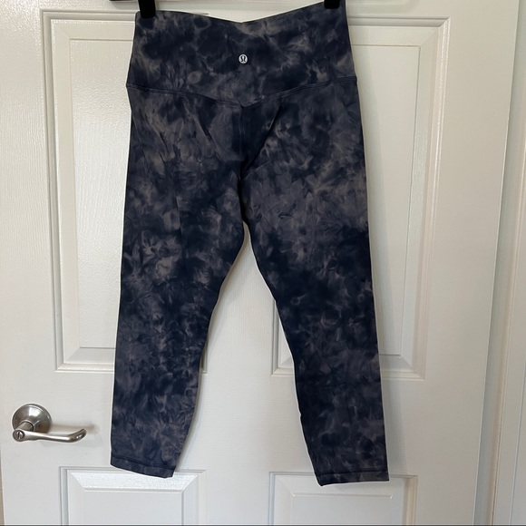 Lulu Lemon leggings Crop size 10 buttery soft - Picture 3 of 5